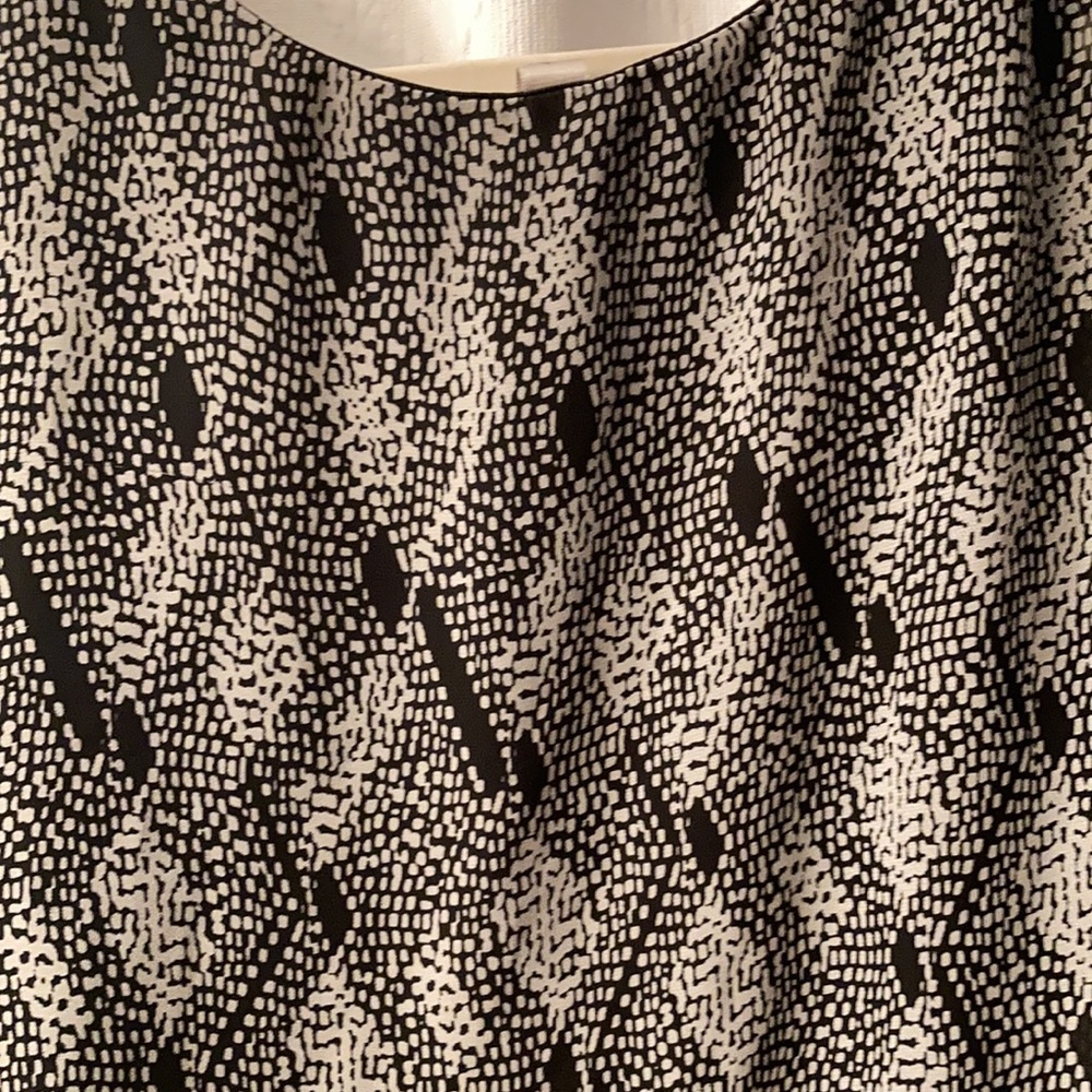 Fluttery summer tank top - Picture 6 of 11